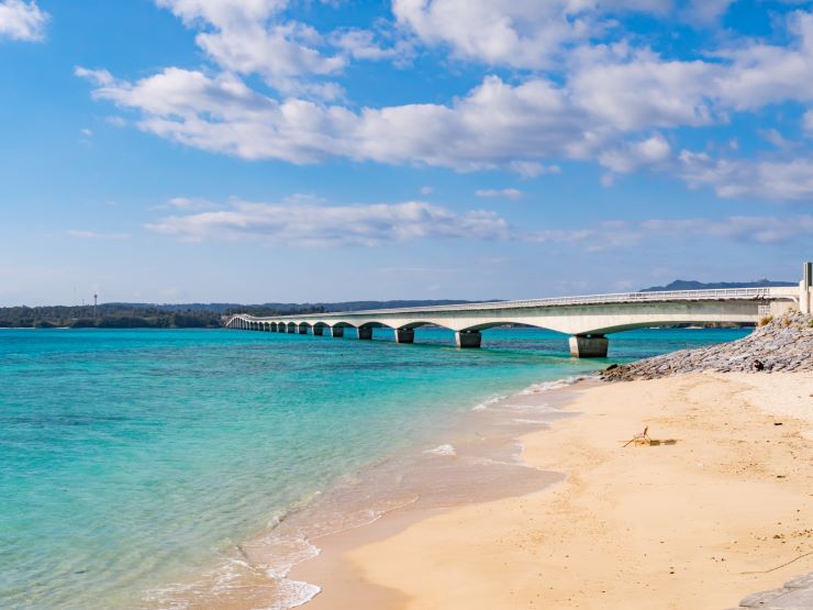古宇利大橋と青い海